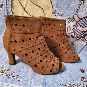 Array laser cutout open toe leather 3"  heeled boots size 7.5